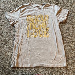 Graphic tee boho